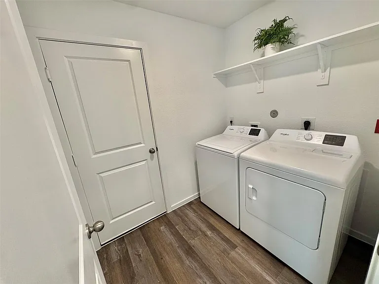 40821 Hawthorne Glades St — Photo 15