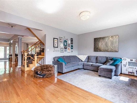 3rd image of 2393 Whitehorn Dr