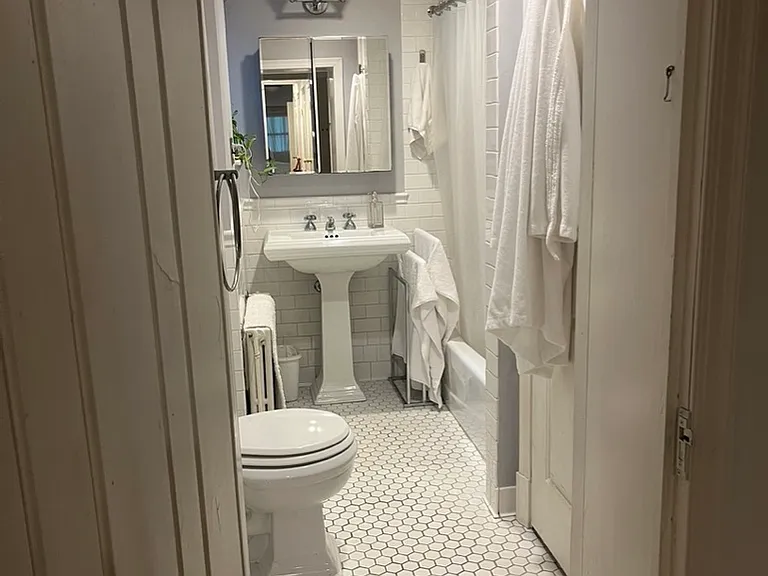 1607 31st St NW #BASEMENT — Photo 3