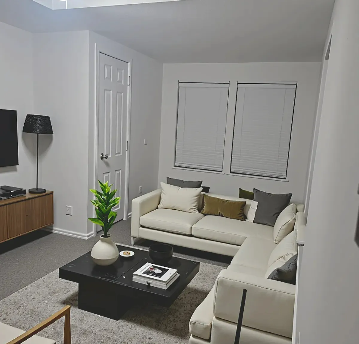 316 Bush Dr — Photo 1