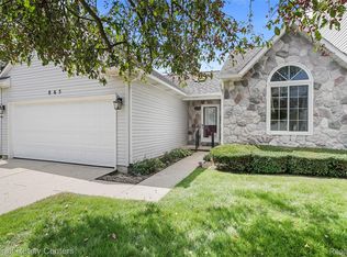 865 Challenging Trl, South Lyon, MI