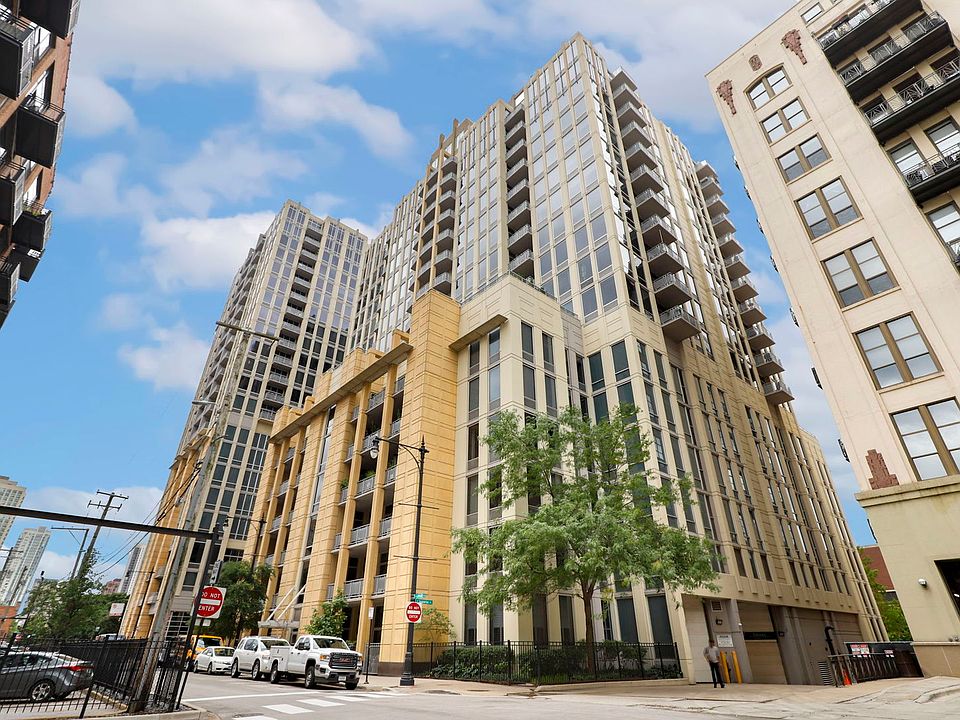 1st image of 720 N Larrabee St APT 1210