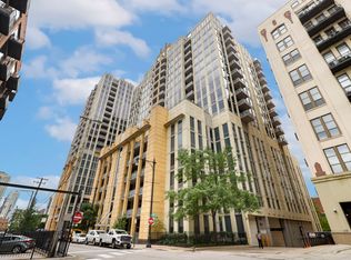 720 N Larrabee St APT 1210, Chicago, IL 60654