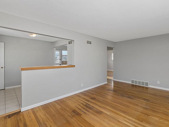 4th image of 9542 Cote Brilliante Ave