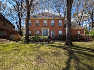 2867 Old Elm Ln, Germantown, TN 38138