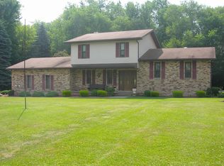 46077 Lori Ln, East Liverpool, OH 43920