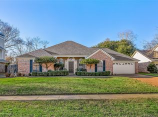 1221 Whitehall Dr, Bossier City, LA 71112