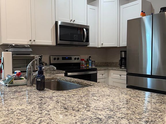 5th image of 1001 McLaren Cir #1001