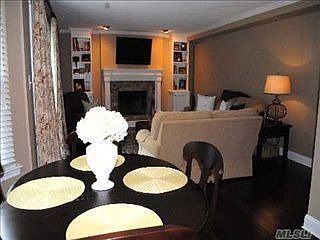 5th image of 15 Fireplace Dr
