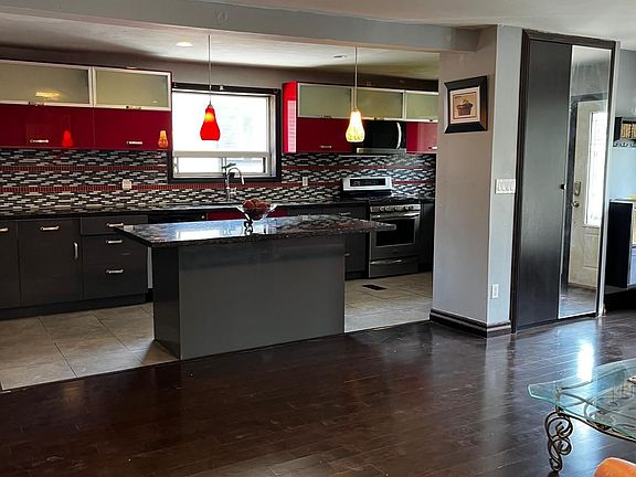 5th image of 44 Romulus Dr
