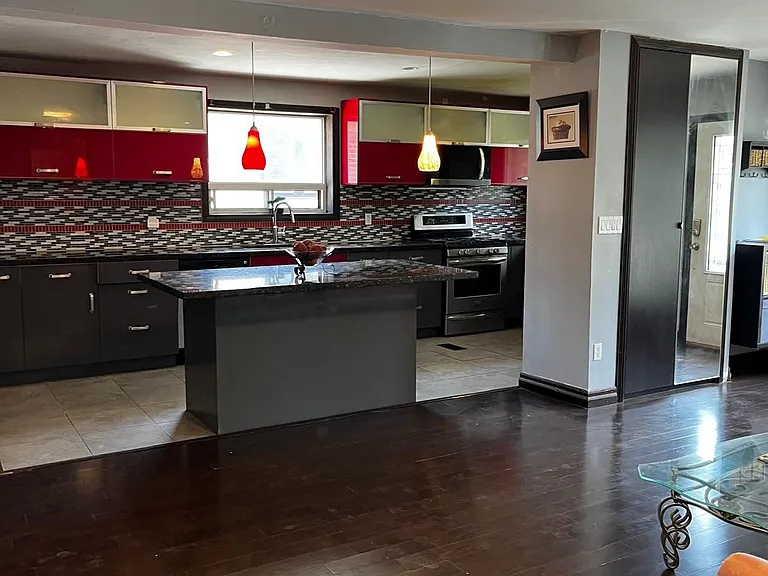 44 Romulus Dr — Photo 5