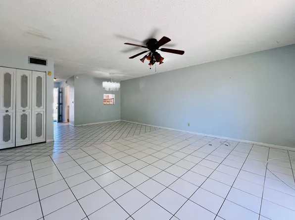 209 Oxford 200, West Palm Beach, FL 33417