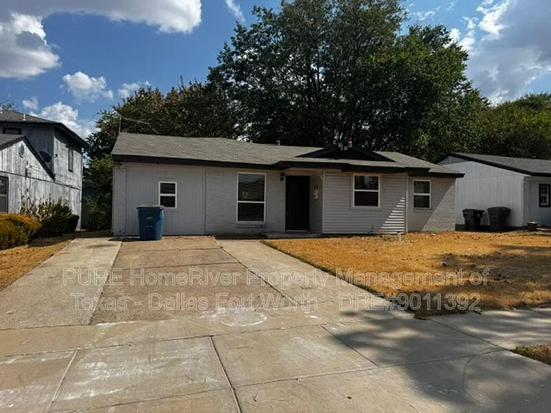 3814 Happy Canyon Dr