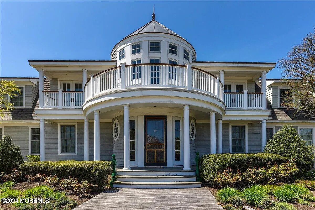 6 bed, 7.5 bath, 6659 sqft, $30,000 — Photo 4