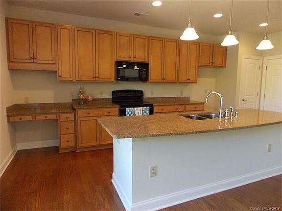 2nd image of 129 Irving Ave APT K