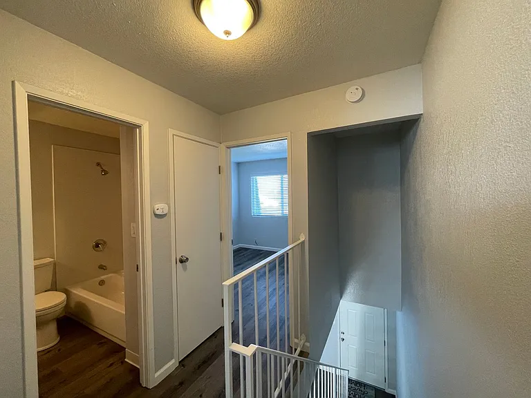 764 E Swain Road — Photo 13