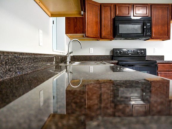 5th image of 4726 Rochat Dr