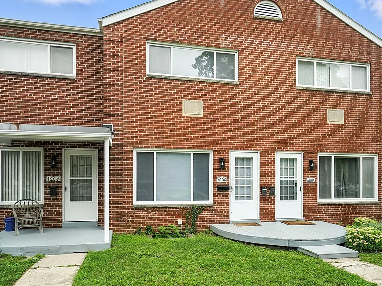1660 Elmwood Ave — Photo 34