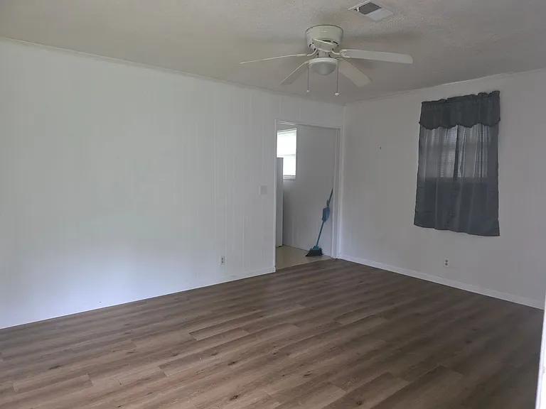 440 Cattle Creek Rd — Photo 2