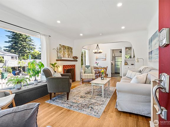 4th image of 8526 17th Avenue NE