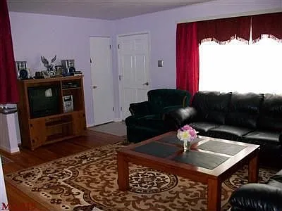1237 Darding Dr photo 1