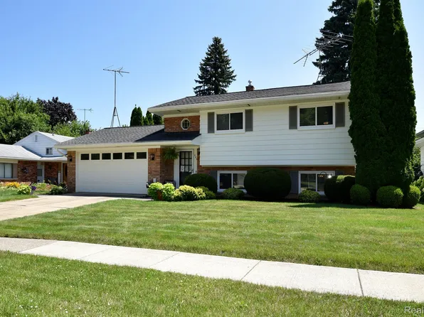 685 Jamestown Rd, Auburn Hills, MI 48326