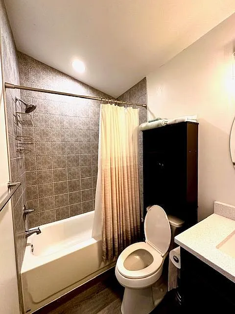 1 bed, 676 sqft, $1,850 — Photo 2