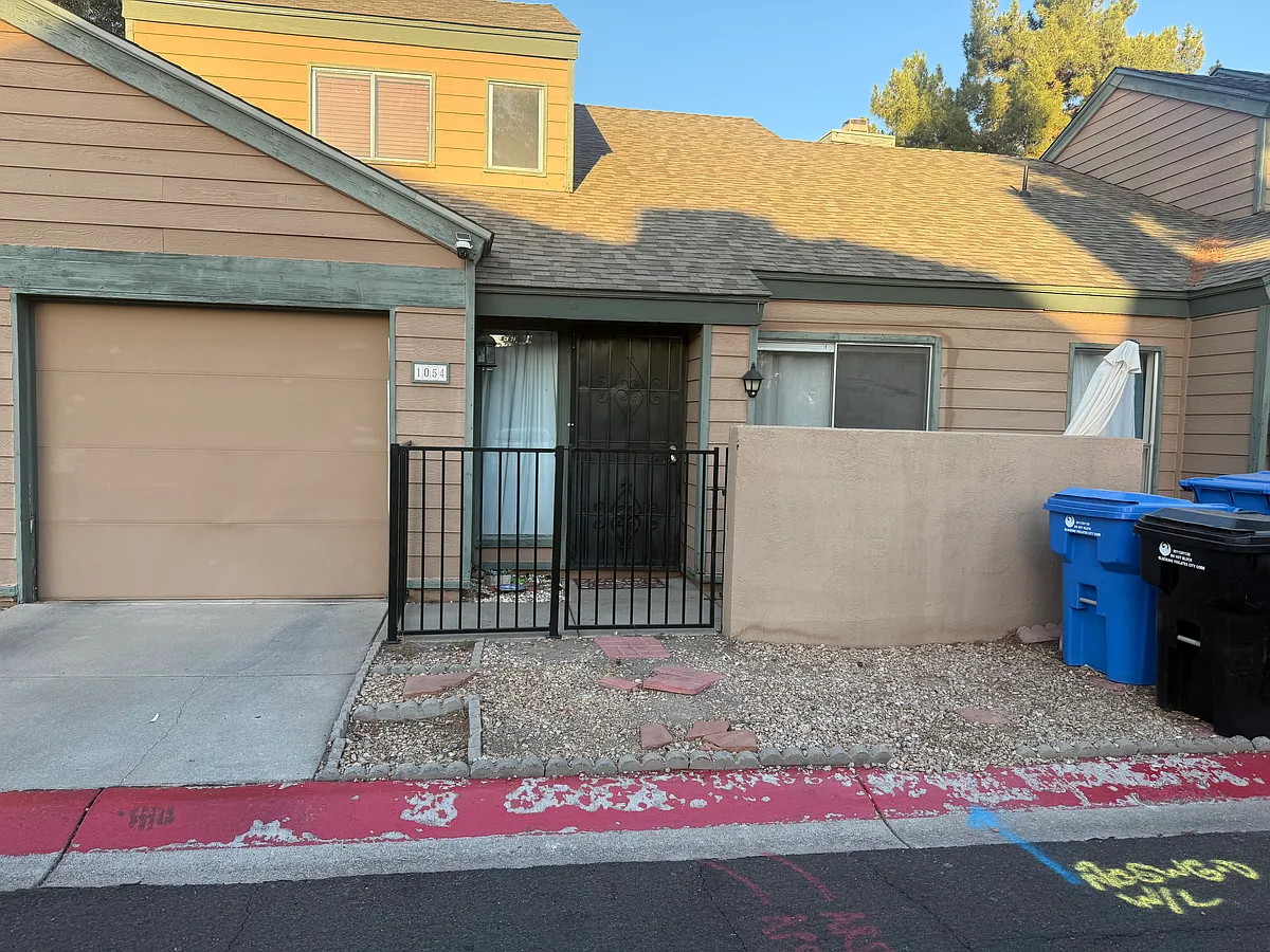 Building Photo - 14002 N 49th Ave #1054