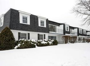 1105 Royal Street George Dr #101, Naperville, IL 60563