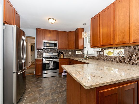 3rd image of 10111 S Kedvale Ave