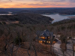 1345 Robinson Point Rd, Mountain Home, AR 72653