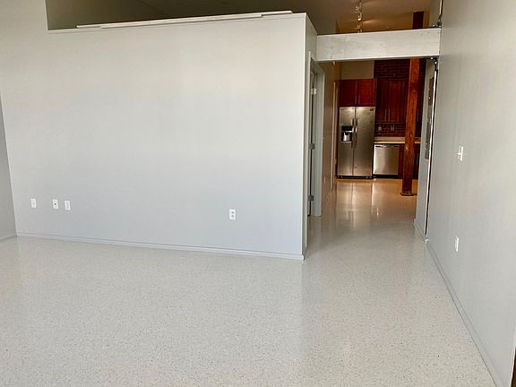 Living room/hallway