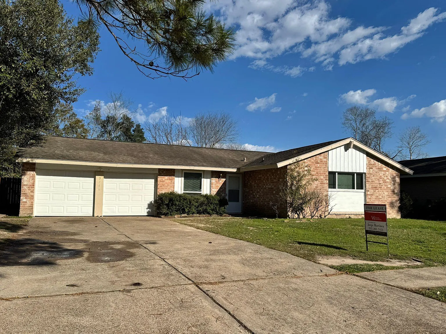 3 bed, 2.0 bath, 1209 sqft, $1,695 — Photo 1