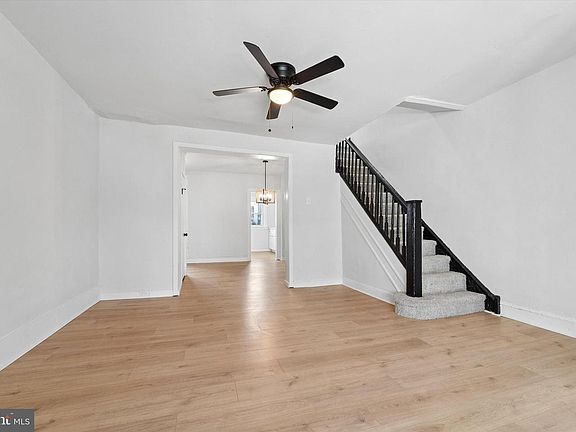 3rd image of 6512 Reedland St