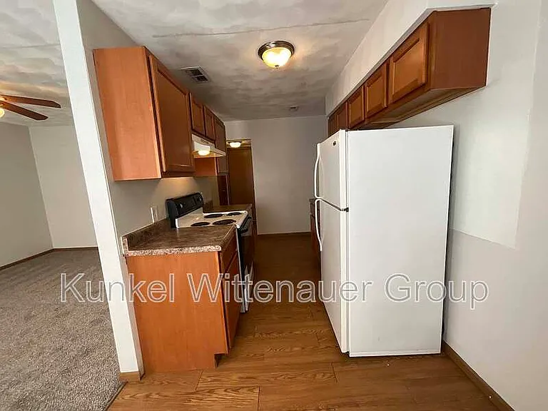 1806-3 Jamestown Rd — Photo 3