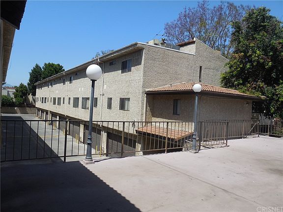 4th image of 8750 Kester Ave Unit 23