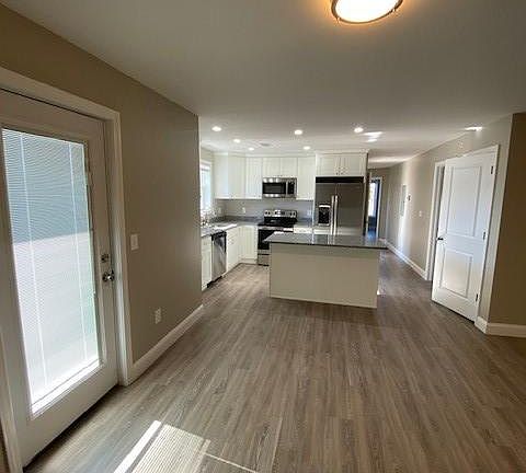 2nd image of 135 Palm St #102