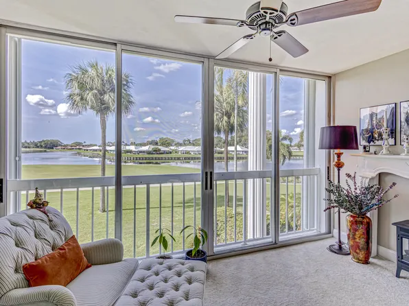 169 Atlantis Boulevard #204, Atlantis, FL 33462