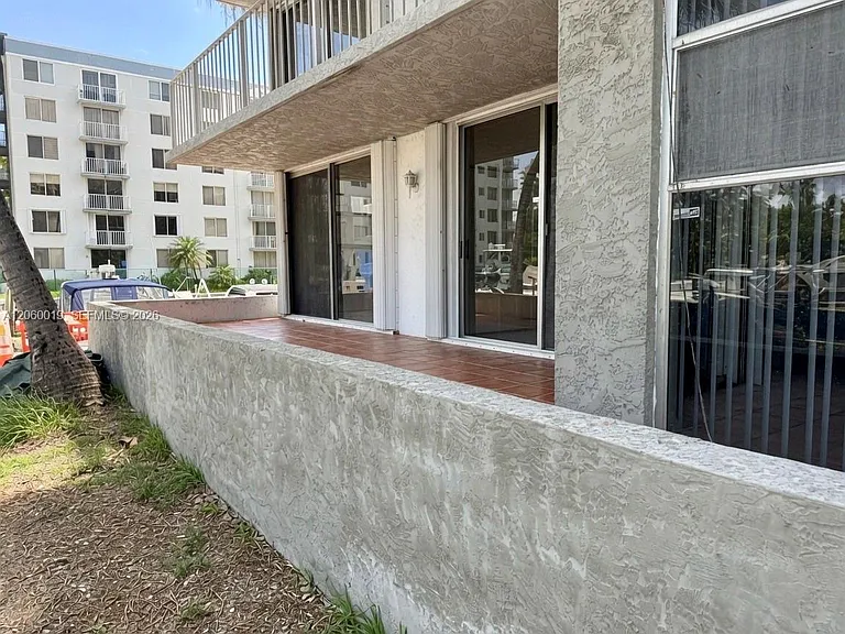 1700 NW North River Dr #106 — Photo 7