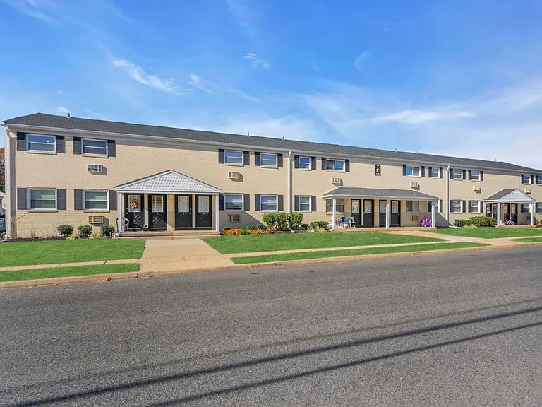 Laurelton Village Apartments — Photo 126