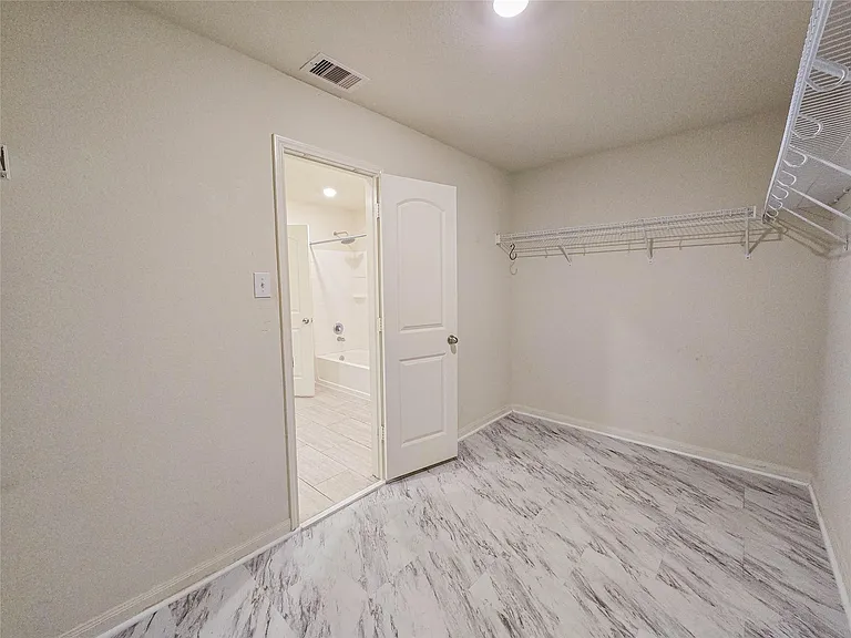332 Lone Mountain Dr — Photo 15