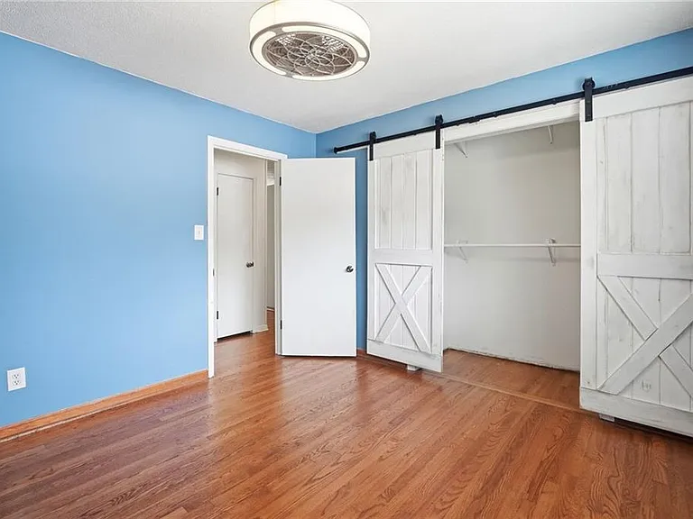 1808 Sandy Plains Rd — Photo 13