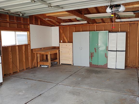 2nd image of 27246 Josephine Ct