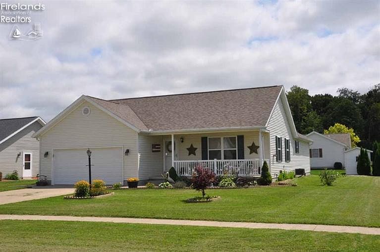 77 Whitney Dr, Fremont, OH 43420 Zillow