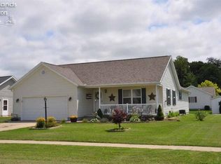 77 Whitney Dr, Fremont, OH 43420