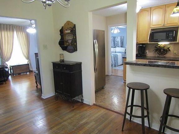 3rd image of 3218 Cedar Lake Dr