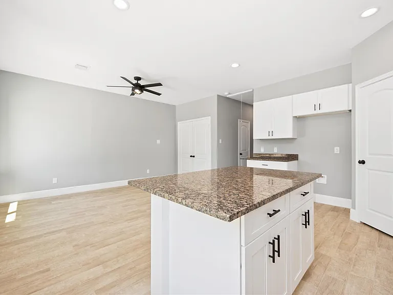 4651 Mallow St #B — Photo 8