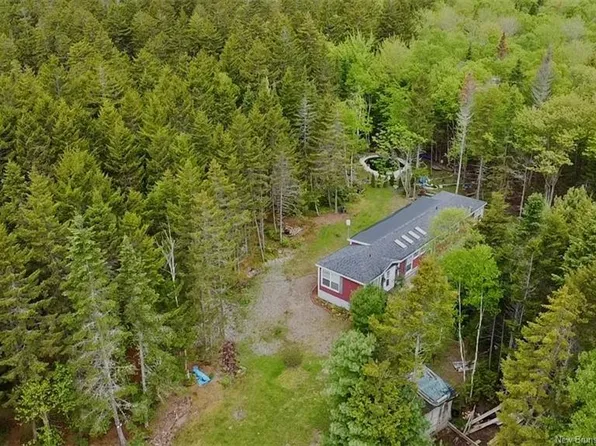 95 Neck Rd, Kingston, NB E5S 1A4