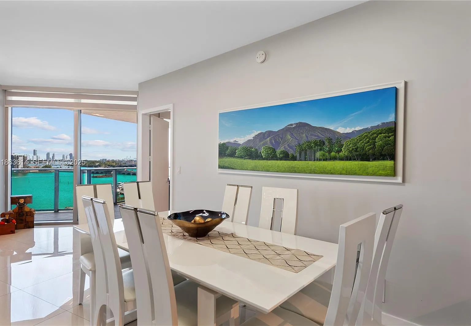 3 bed, 1865 sqft, $8,000 — Photo 3