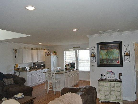 4th image of 1216 Morse St #2
